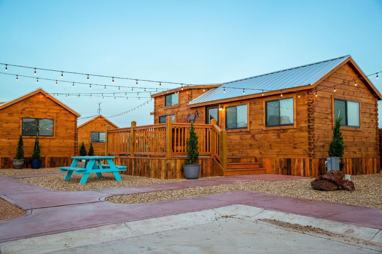 The Big Texan - Cabins And Wagons Amarillo Exterior photo