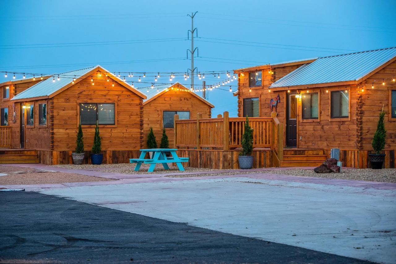 The Big Texan - Cabins And Wagons Amarillo Exterior photo