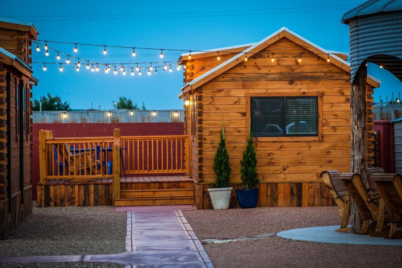 The Big Texan - Cabins And Wagons Amarillo Exterior photo